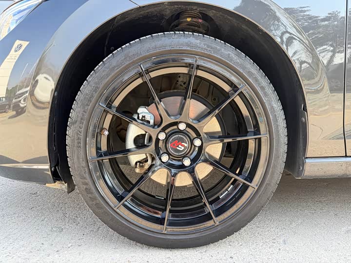 Фото 5 - Volkswagen Golf