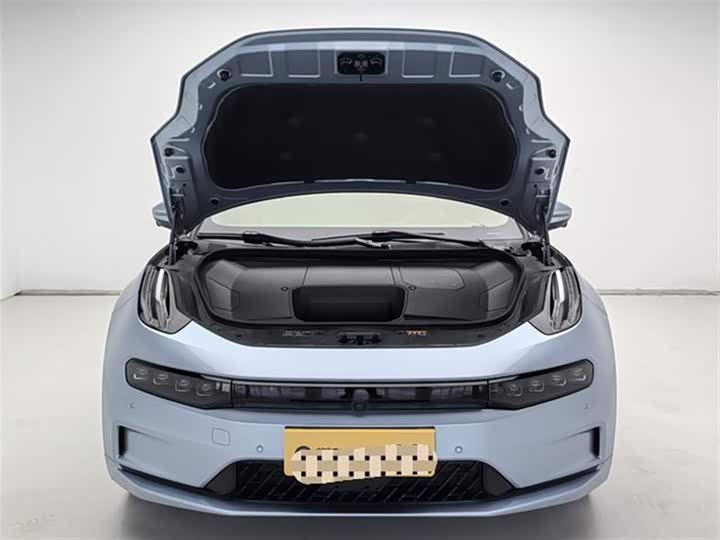 Фото 2 - Zeekr 001