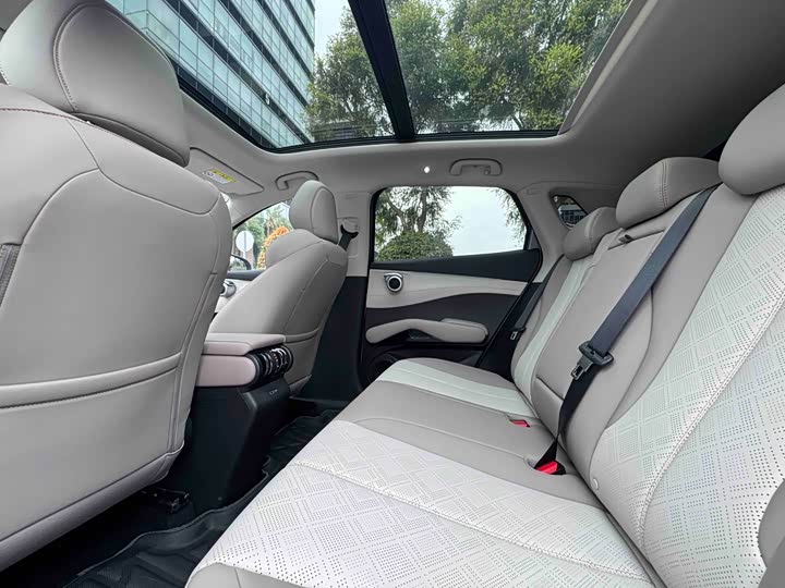 Фото 6 - BYD Yuan Plus