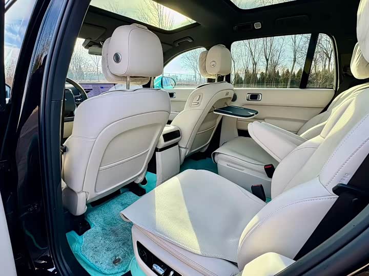 Фото 8 - LiXiang L8