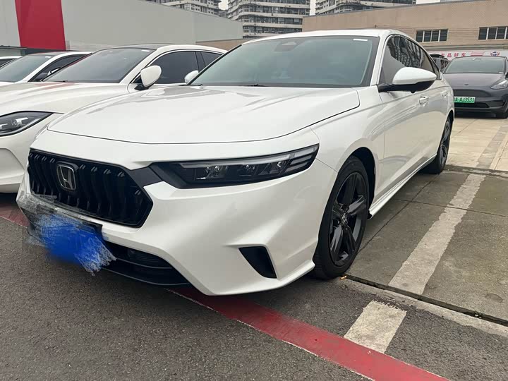 Фото 1 - Honda Inspire