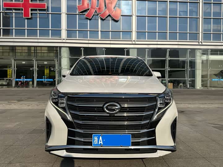 Фото 2 - GAC Trumpchi M8