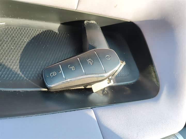 Фото 9 - BYD Dolphin