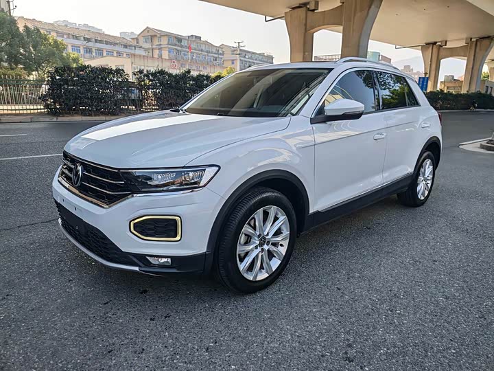 Фото 1 - Volkswagen T-Roc