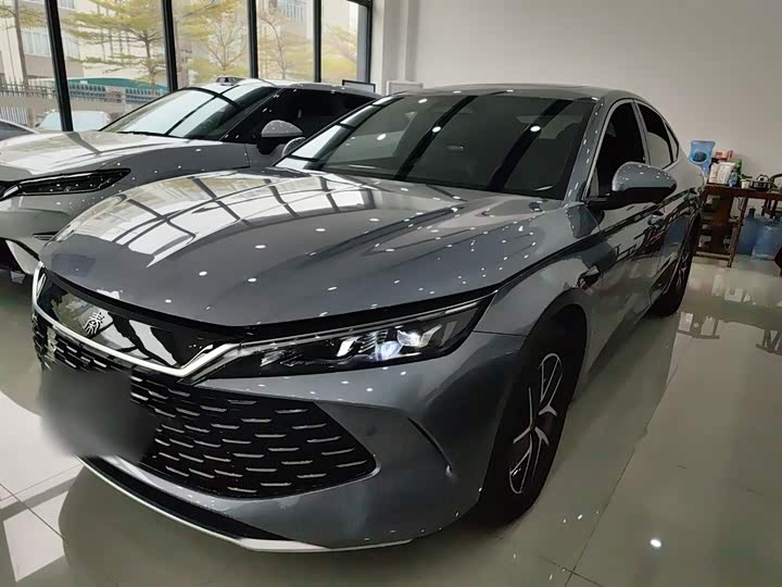 Фото 1 - BYD Qin L