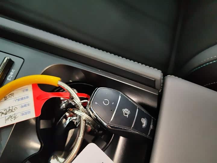 Фото 9 - BYD Qin L