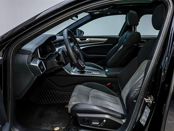 Фото 8 - Audi A6L