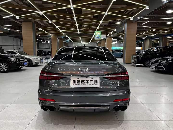 Фото 5 - Audi A6L