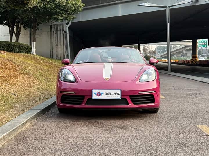 Фото 2 - Porsche 718