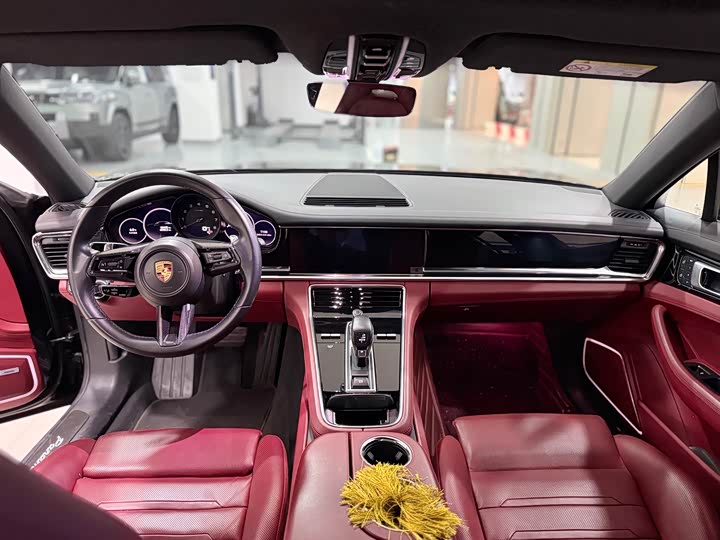 Фото 9 - Porsche Panamera