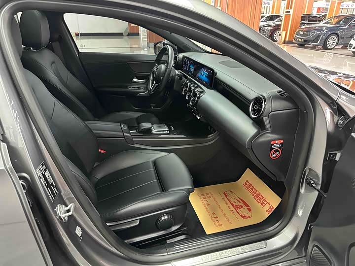 Фото 6 - Mercedes-Benz A-Class