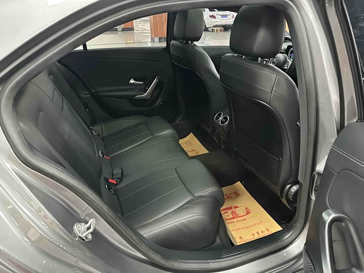 Фото 7 - Mercedes-Benz A-Class