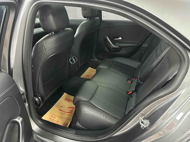 Фото 8 - Mercedes-Benz A-Class