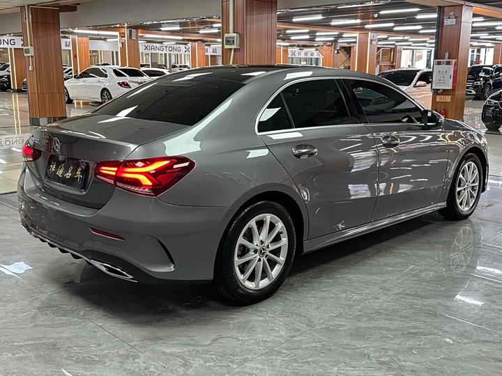 Фото 9 - Mercedes-Benz A-Class