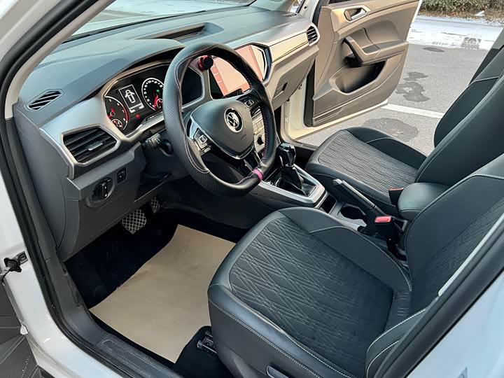 Фото 7 - Volkswagen T-Cross