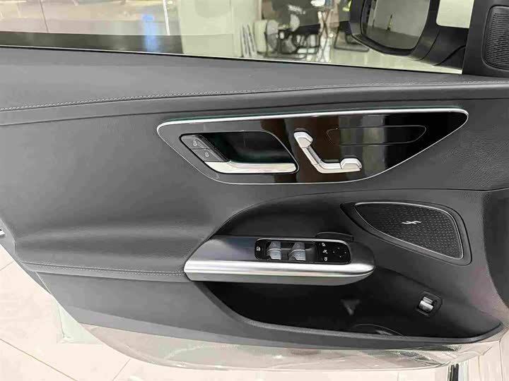 Фото 6 - Mercedes-Benz C-Class