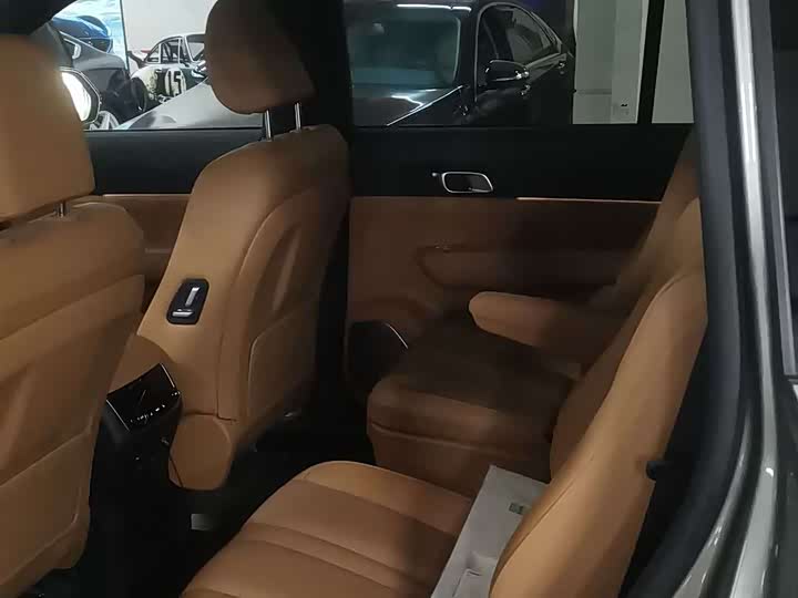 Фото 8 - LiXiang One