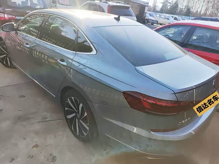 Фото 4 - Volkswagen Passat