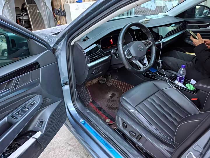 Фото 6 - Volkswagen Passat