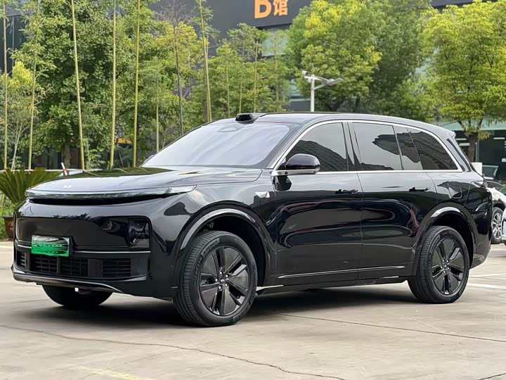 Фото 1 - LiXiang L8