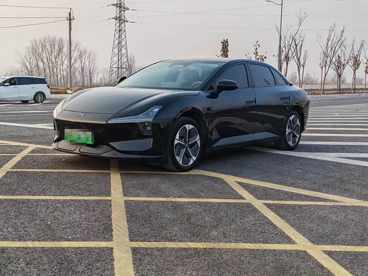 Фото 1 - XPeng Mona M03