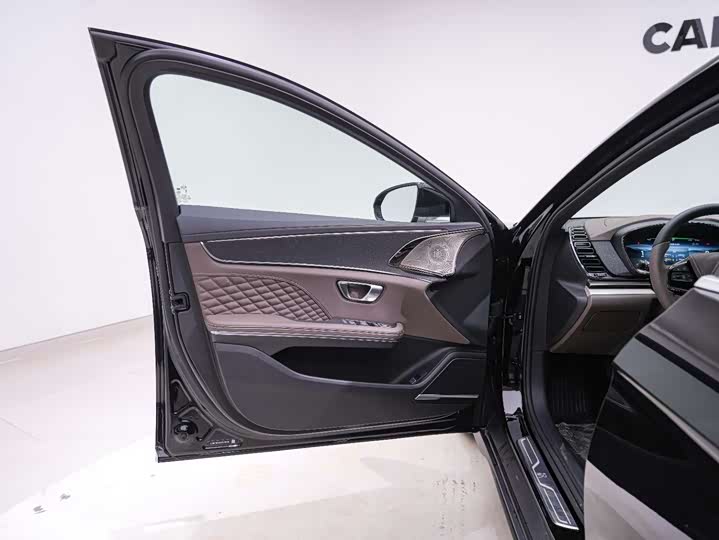 Фото 8 - BYD Han