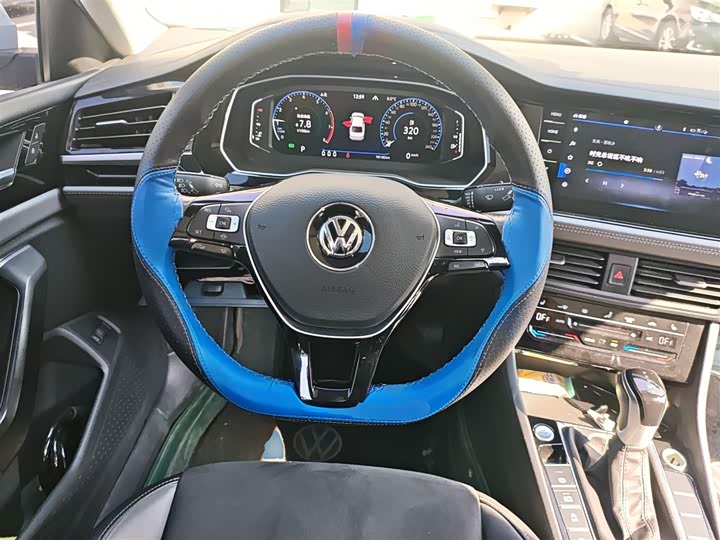 Фото 3 - Volkswagen Sagitar L