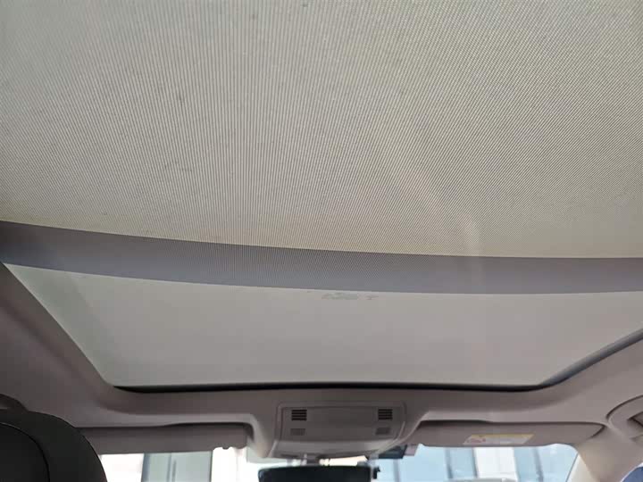 Фото 9 - Volkswagen Sagitar L