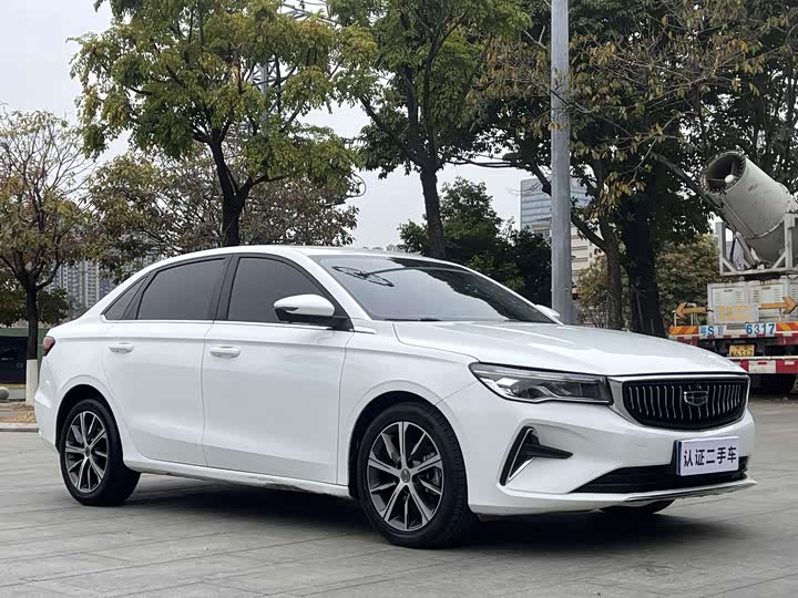 Фото 3 - Geely Emgrand