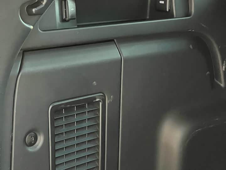 Фото 8 - Land Rover Discovery Sport Hybrid