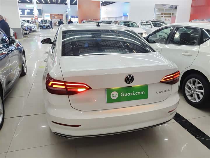 Фото 6 - Volkswagen Lavida