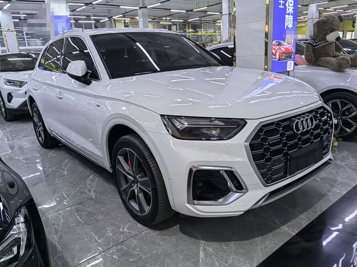 Фото 3 - Audi Q5L