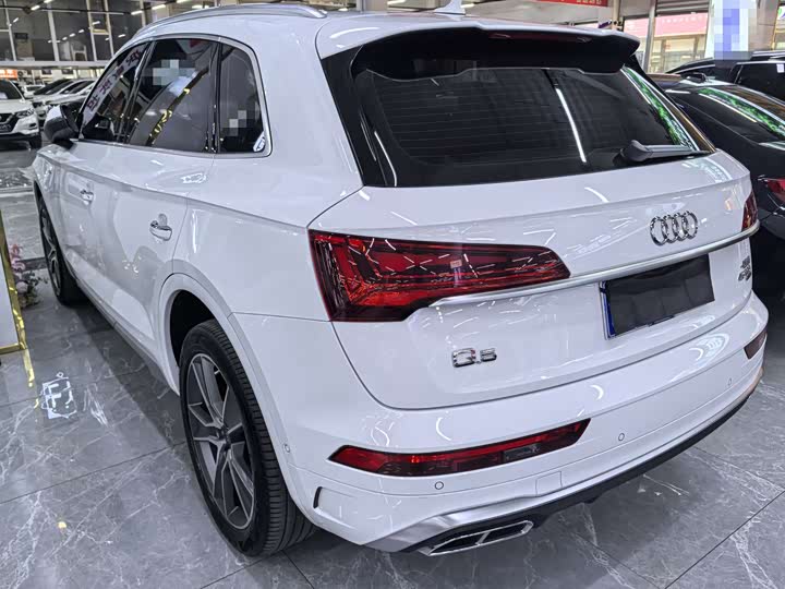 Фото 4 - Audi Q5L