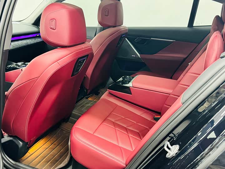 Фото 7 - BMW 5 Series