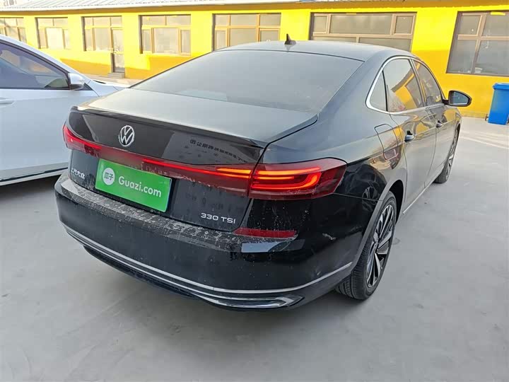 Фото 7 - Volkswagen Passat