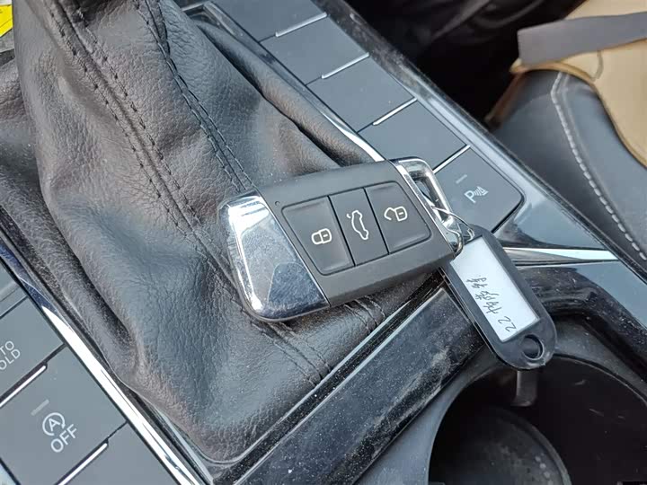 Фото 9 - Volkswagen Passat