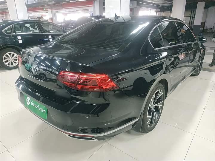 Фото 7 - Volkswagen Magotan