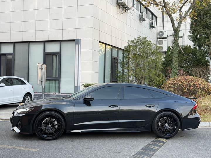 Фото 5 - Audi A7