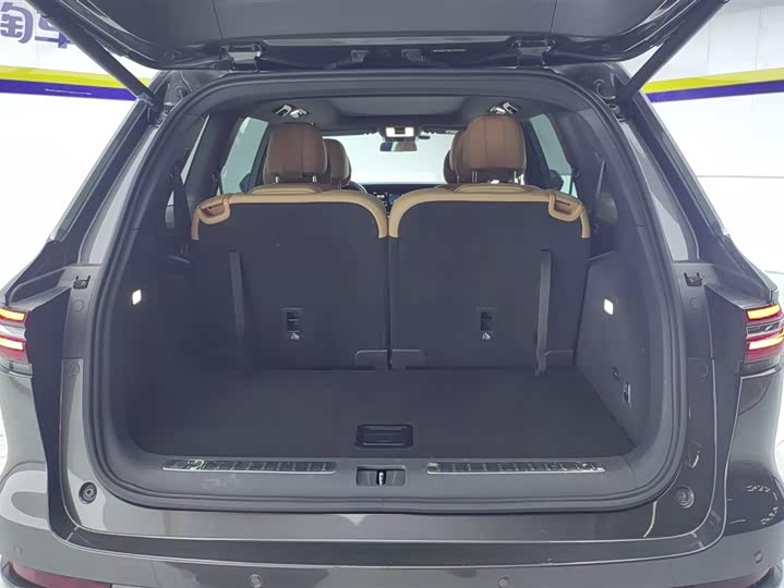 Фото 4 - LiXiang One