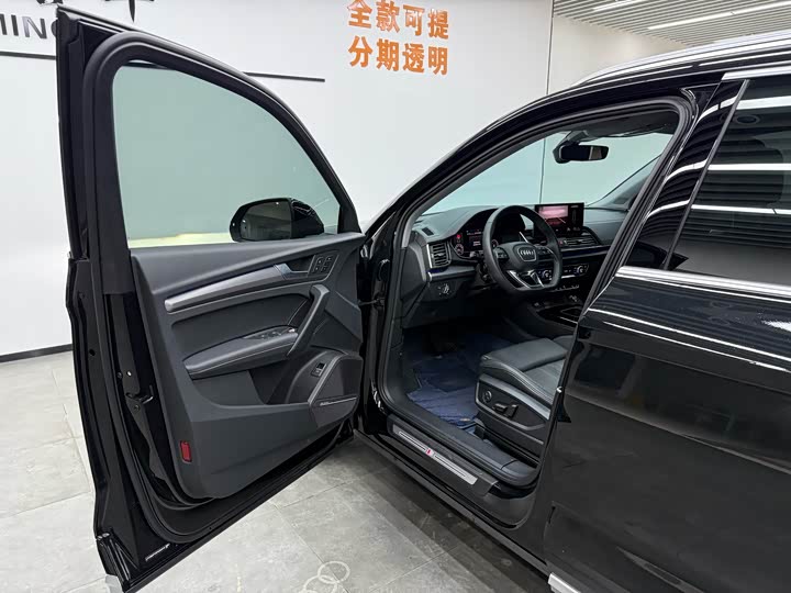 Фото 7 - Audi Q5L