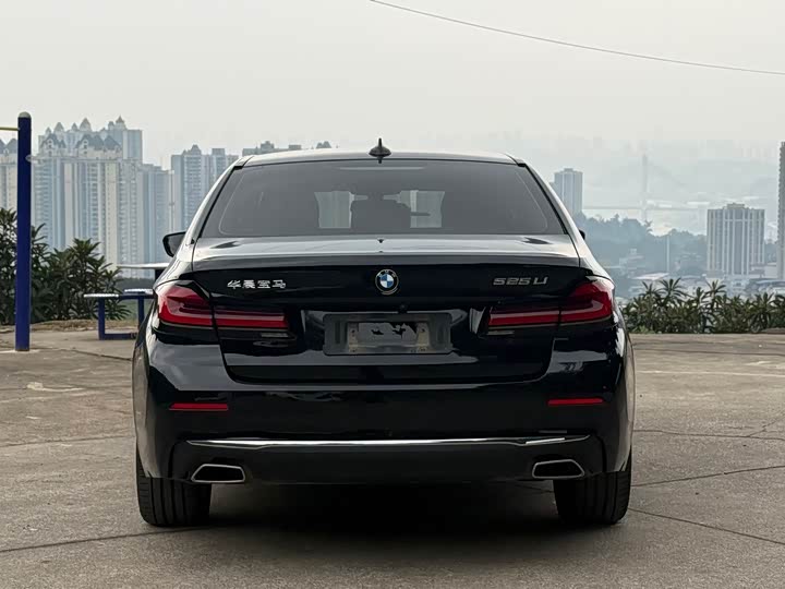Фото 8 - BMW 5 Series