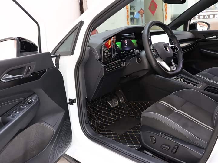 Фото 9 - Volkswagen Golf