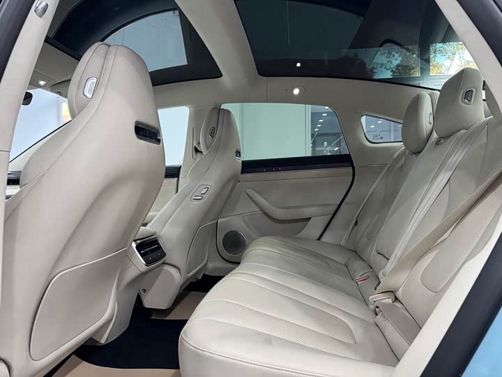 Фото 6 - Luxeed S7