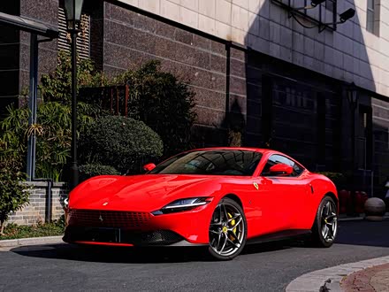 Фото 1 - Ferrari Roma