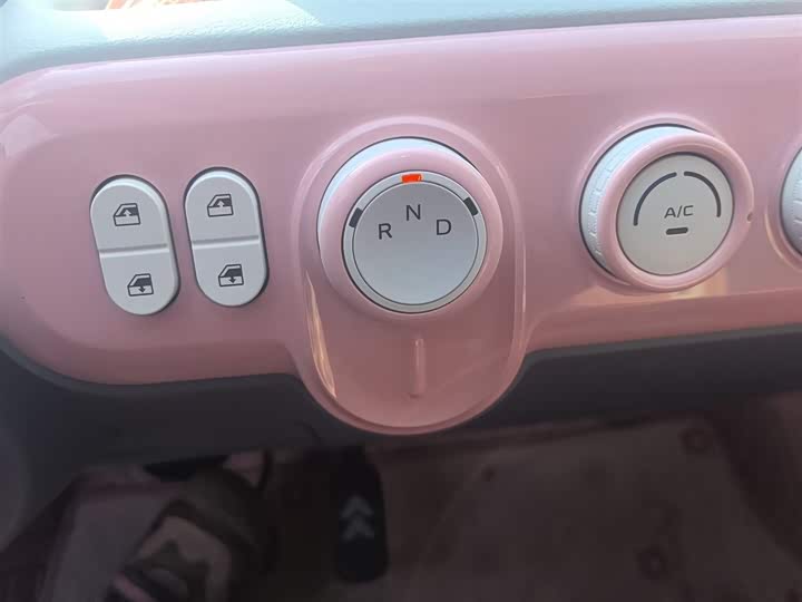 Фото 7 - Bestune Pony