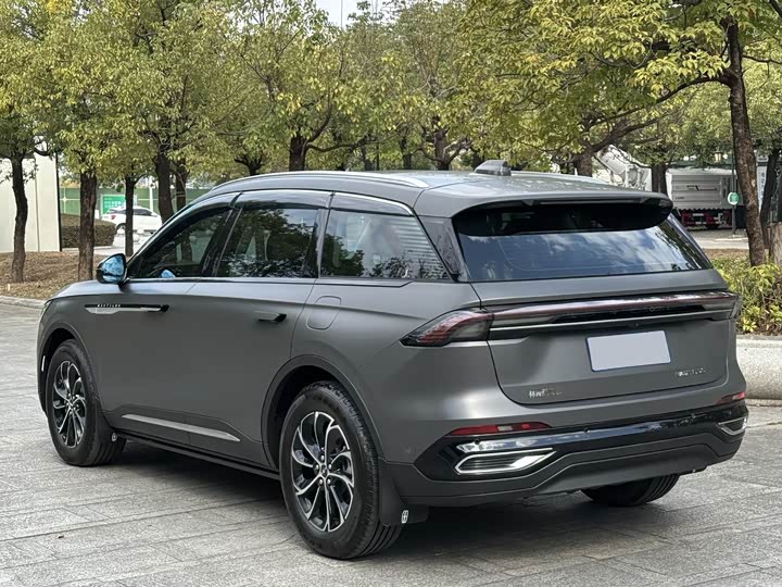 Фото 4 - Lincoln Nautilus