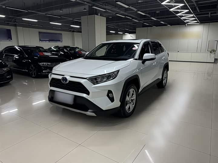 Фото 1 - Toyota RAV4