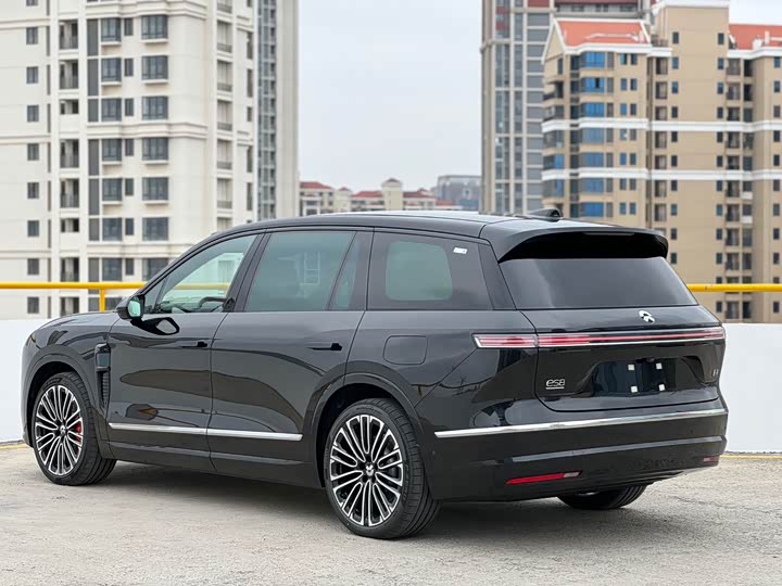 Фото 7 - Nio ES8