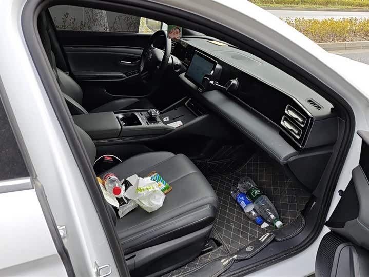 Фото 8 - BYD Qin L