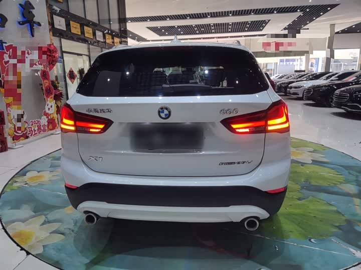 Фото 6 - BMW X1